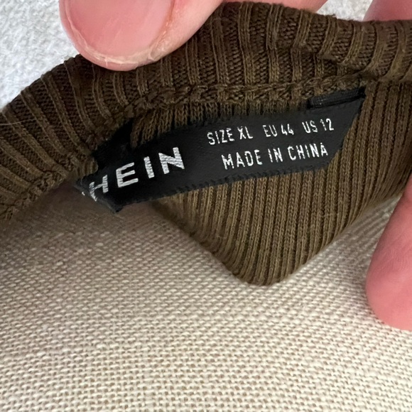 NEW Olive green tank top. SHEIN SIZE XL - Picture 5 of 5